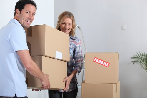 Careful wrapping and box organisation for fragile household items